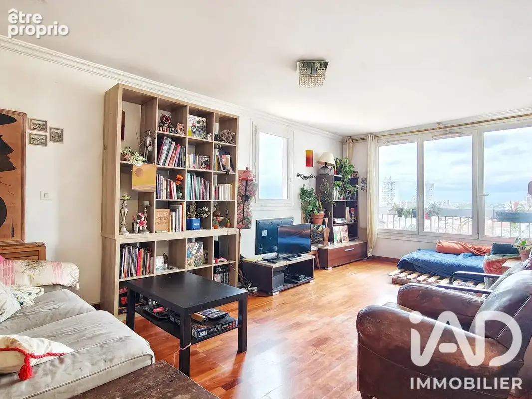 Photo 1 - Appartement à LES LILAS