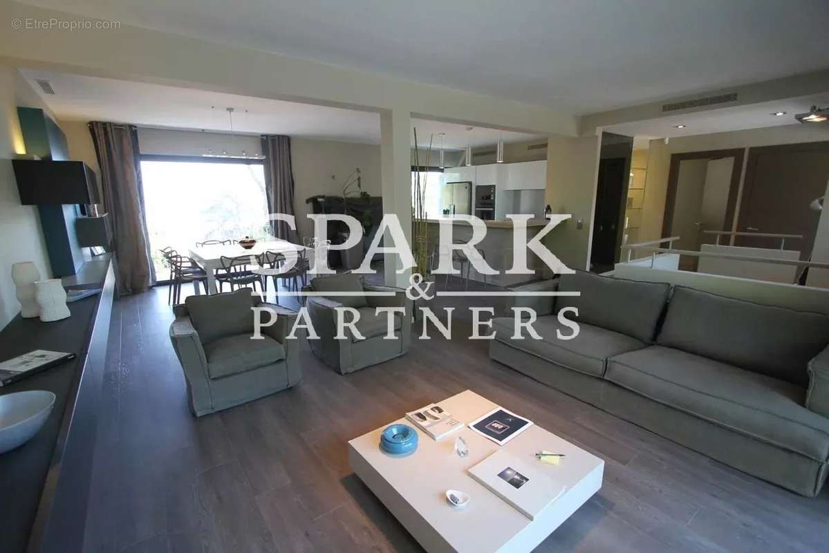 Maison à ROQUEBRUNE-CAP-MARTIN