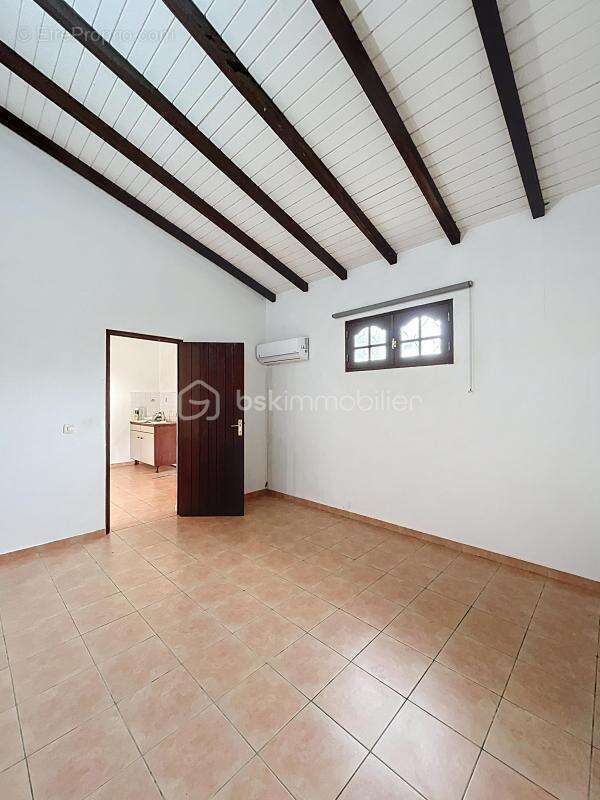 Maison à PETIT-BOURG