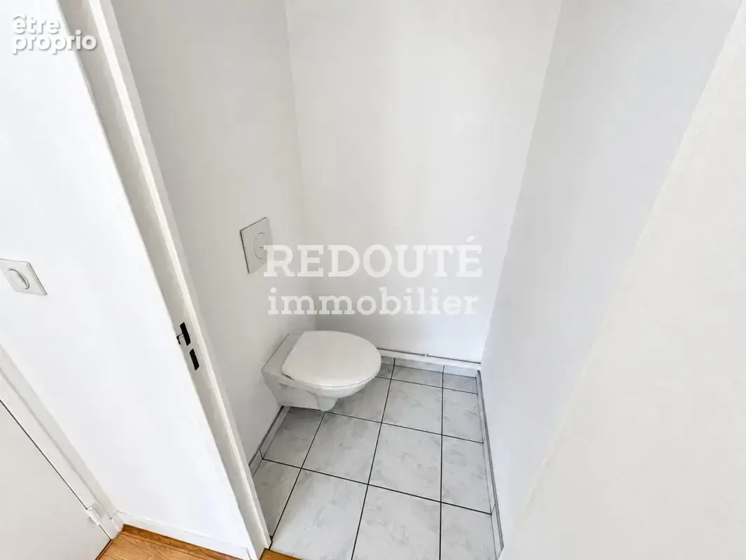 Reims – place du forum (proche boulingrin)  appartement t4 avec parking - photo 17