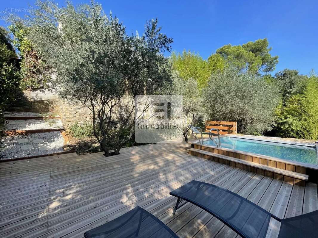 Maison à BAGNOLS-SUR-CEZE