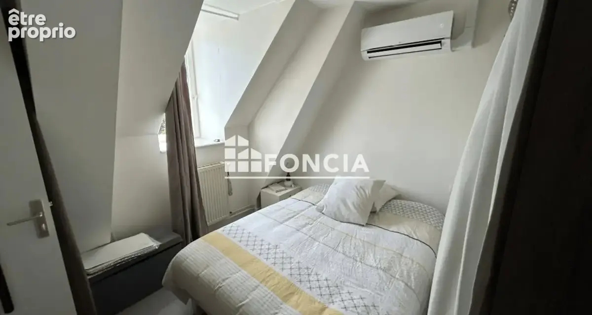 Dol-de-bretagne – centre-ville appartement t2 dans immeuble de caractere - photo 2