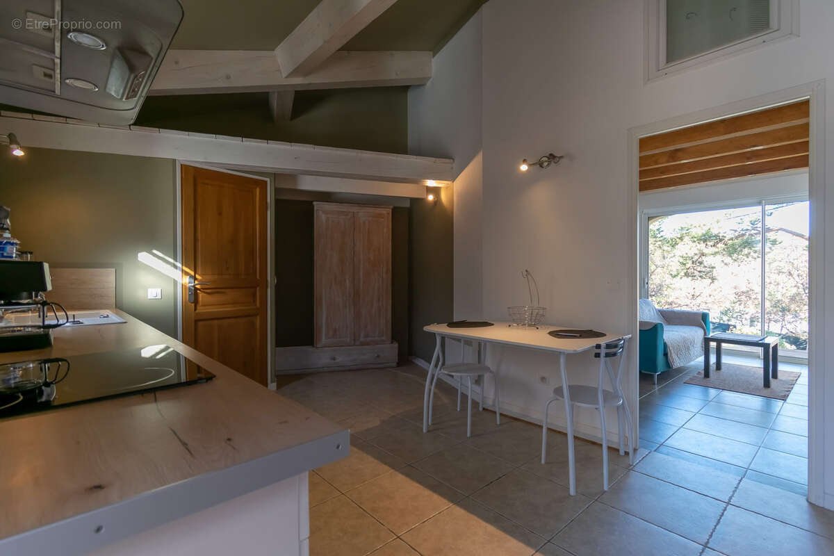 Maison familiale avec studio indépendant, piscine et grand terrain - photo 29