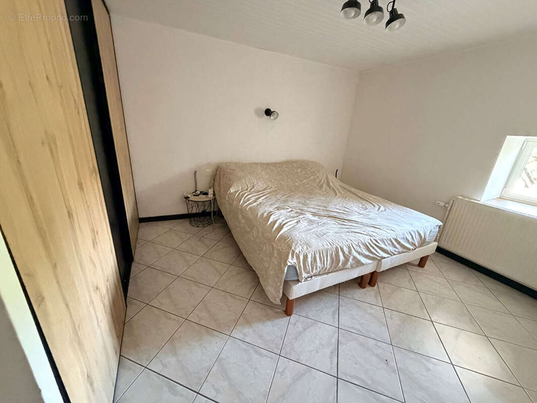 Maison de village L'isle d'Abeau 5 pièce(s) 121 m2 - photo 9