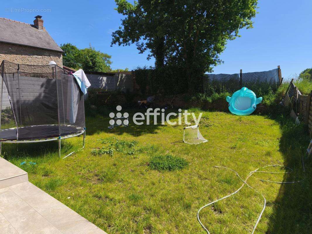 Maison à MINIAC-SOUS-BECHEREL