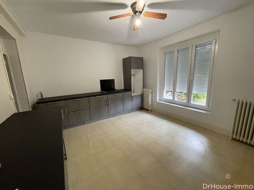Maison 198 m² à Avord  - photo 47
