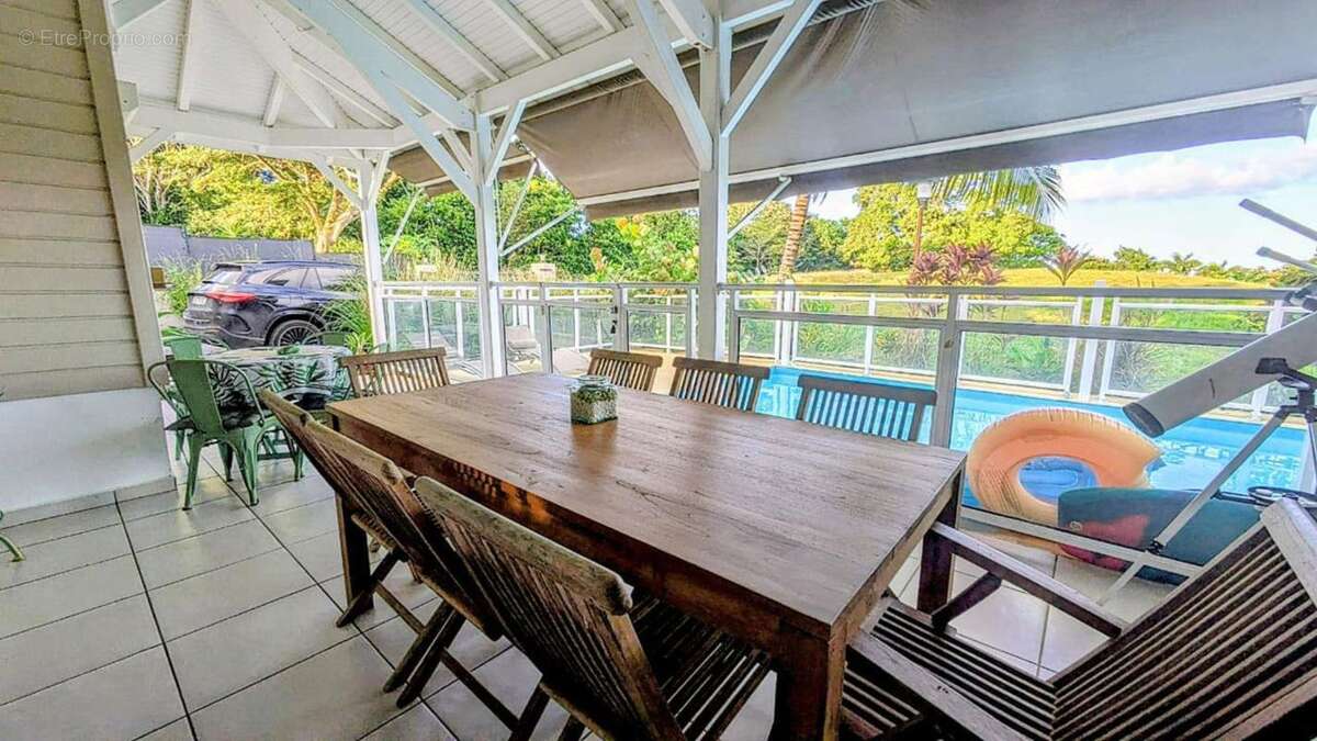 Maison à SAINTE-ROSE