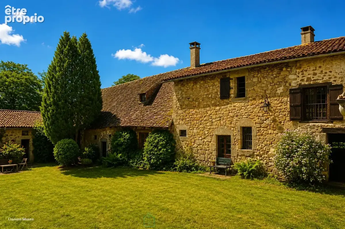 Ancienne maison forte du XIIIe siècle, au coeur du parc naturel régional du Périgord vert. - photo 6