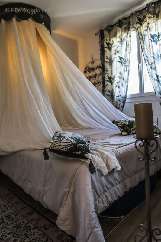 Maison à VAUX-SUR-MER