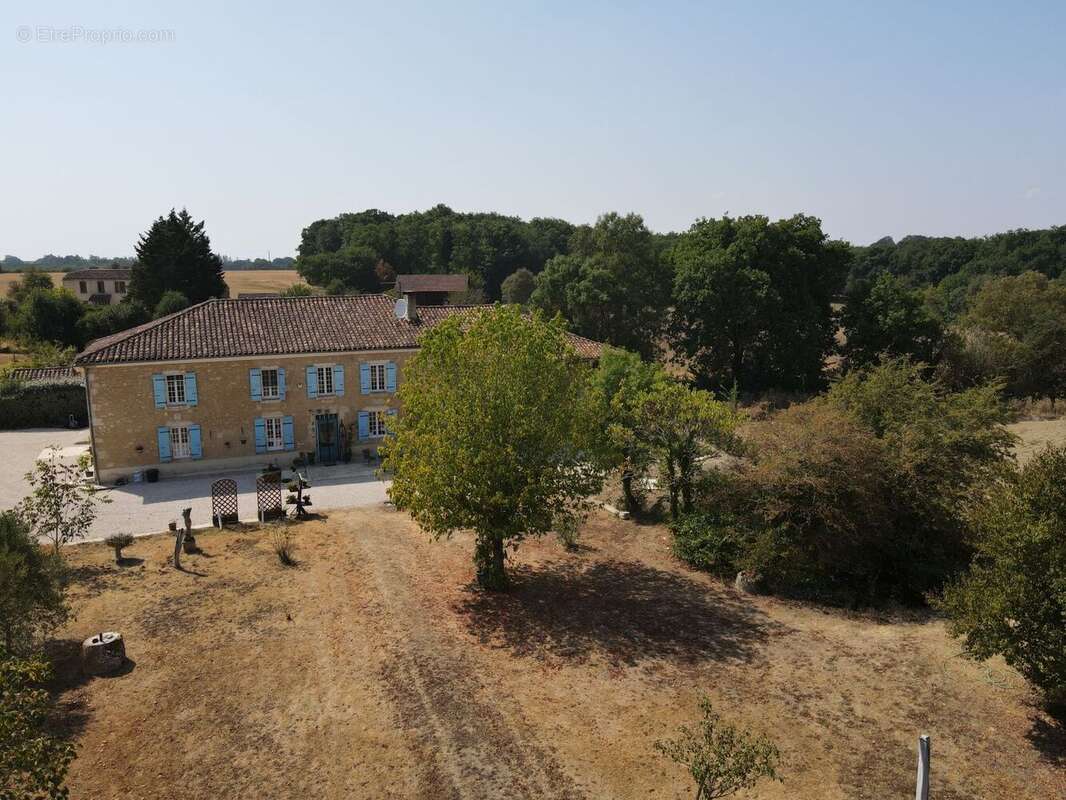 djiexport1660325676726 - Maison à CASSAIGNE