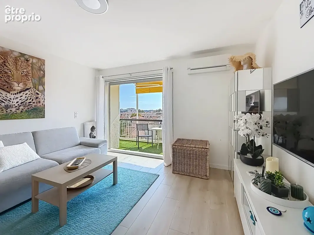 Antibes - Magnifique Studio rénové avec vue dégagée - photo 9