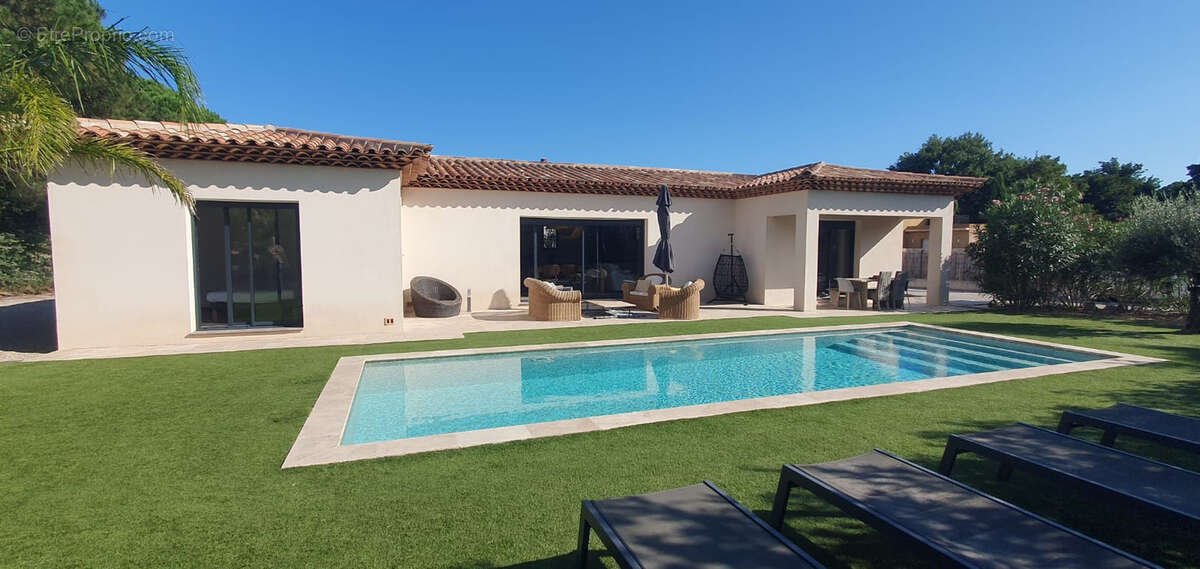 Maison à PLAN-DE-LA-TOUR