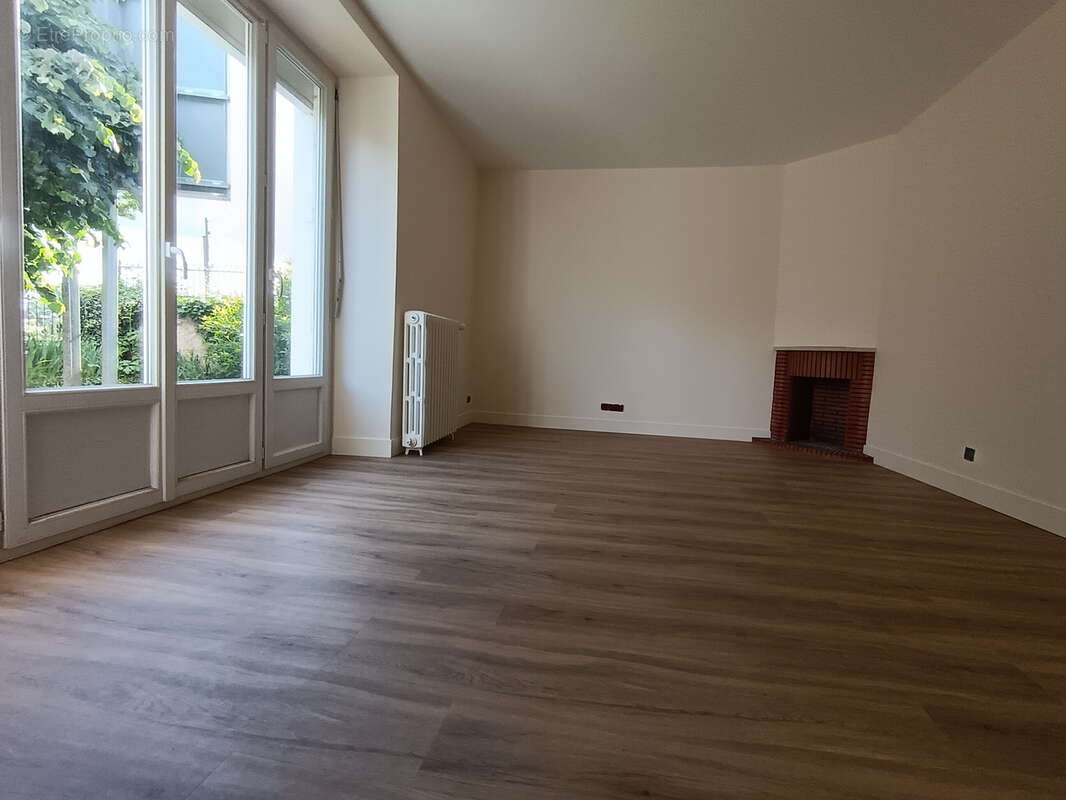 Maison à FEYTIAT
