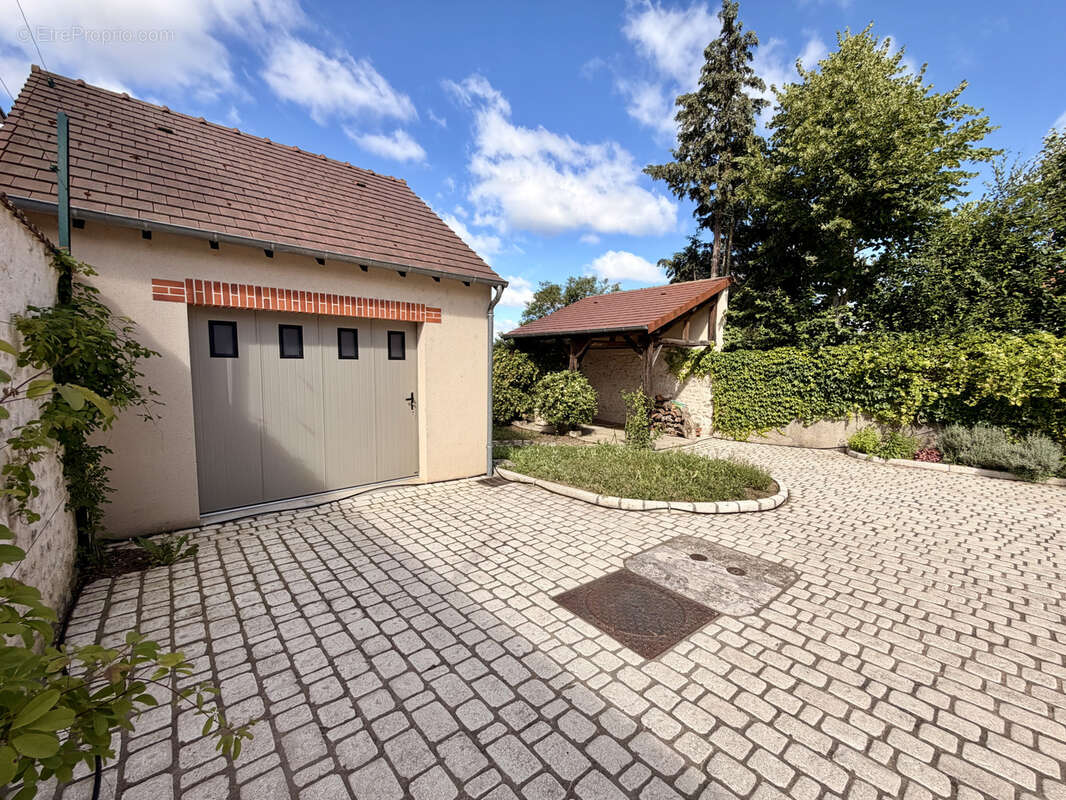 BRIARE - maison de ville T6 + jardin prête à vivre 125m2 - photo 2