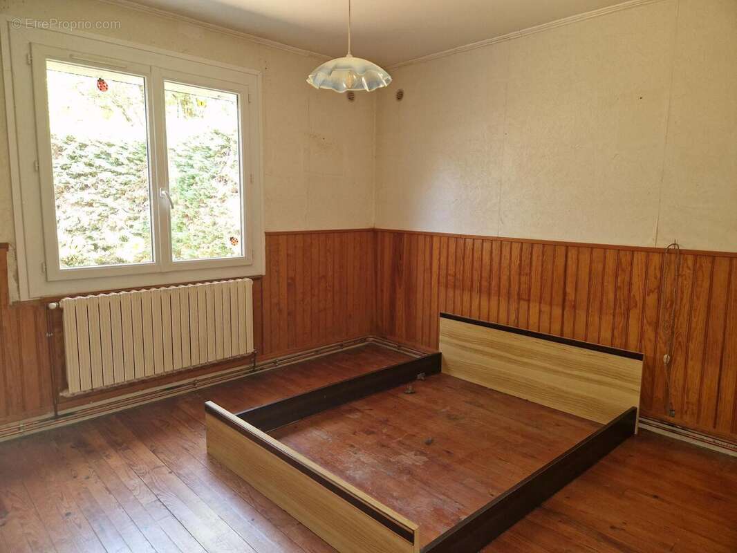 Maison 75 m² à Saint-Simon-De-Bordes  - photo 6