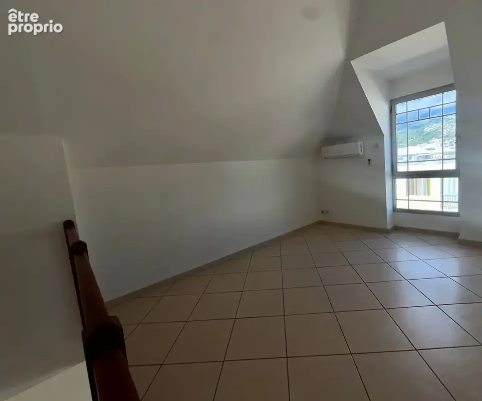 Au coeur du Carré d'Or  -  Spacieux duplex de 102 m². - photo 5