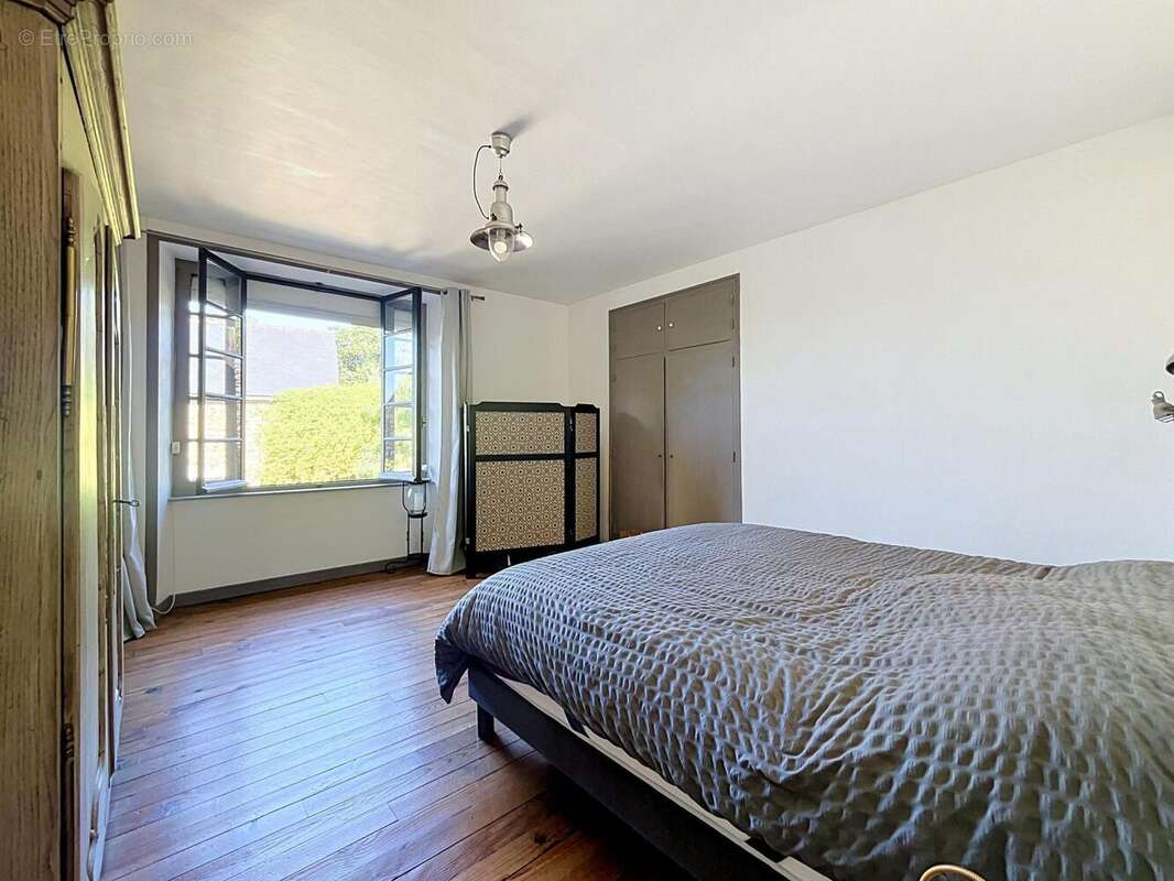 Maison 225 m² à Guingamp  - photo 7