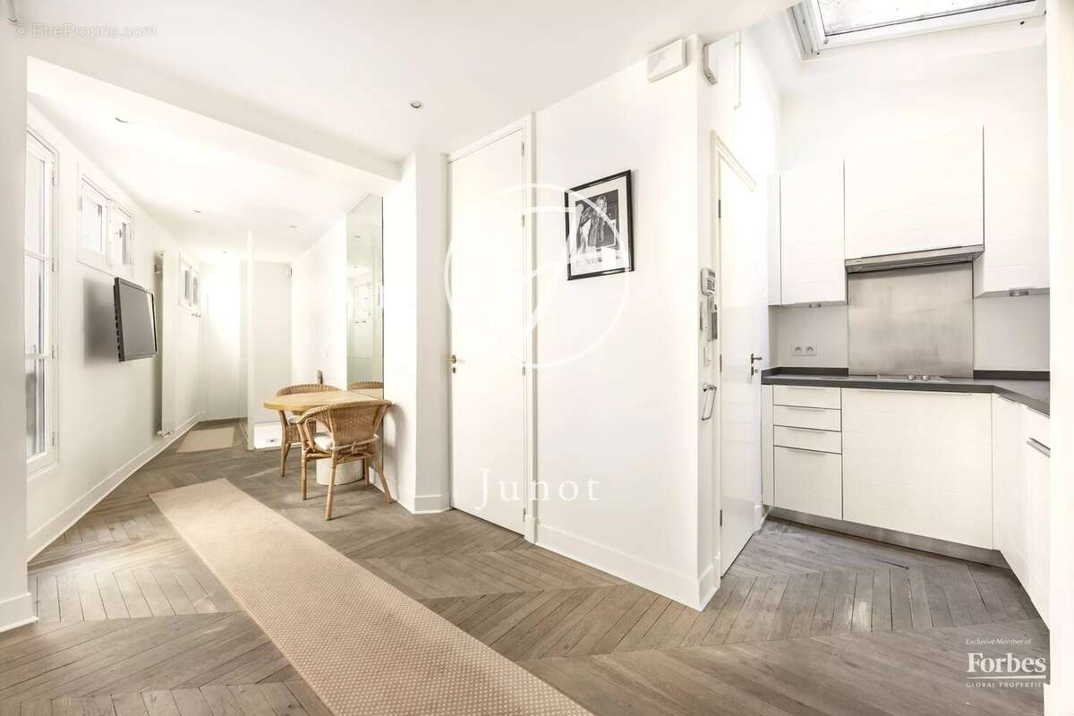Appartement à PARIS-6E