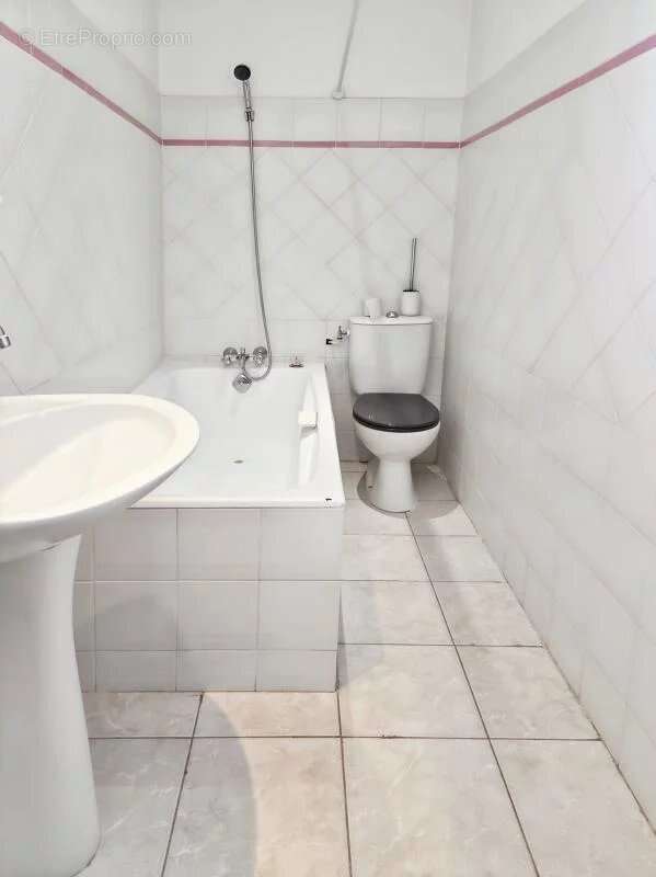 Appartement à VILLENEUVE-LES-AVIGNON