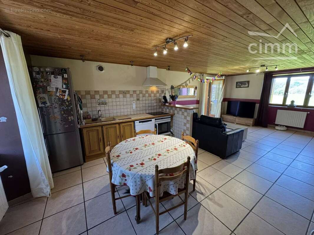 Appartement à MARSAC-EN-LIVRADOIS