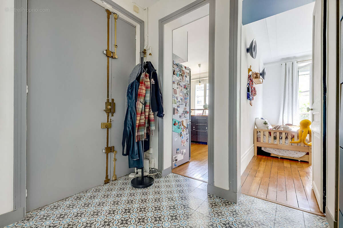 Appartement à PARIS-17E