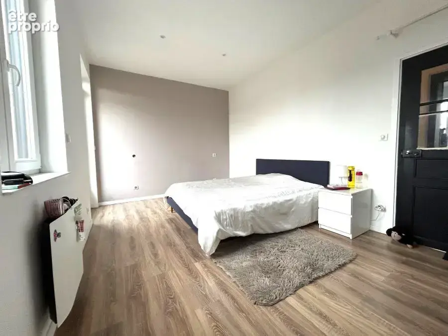 Maison de style Bourgeoise entièrement rénovée située au coeur du village !! Prix NEGOCIABLE ! - photo 17