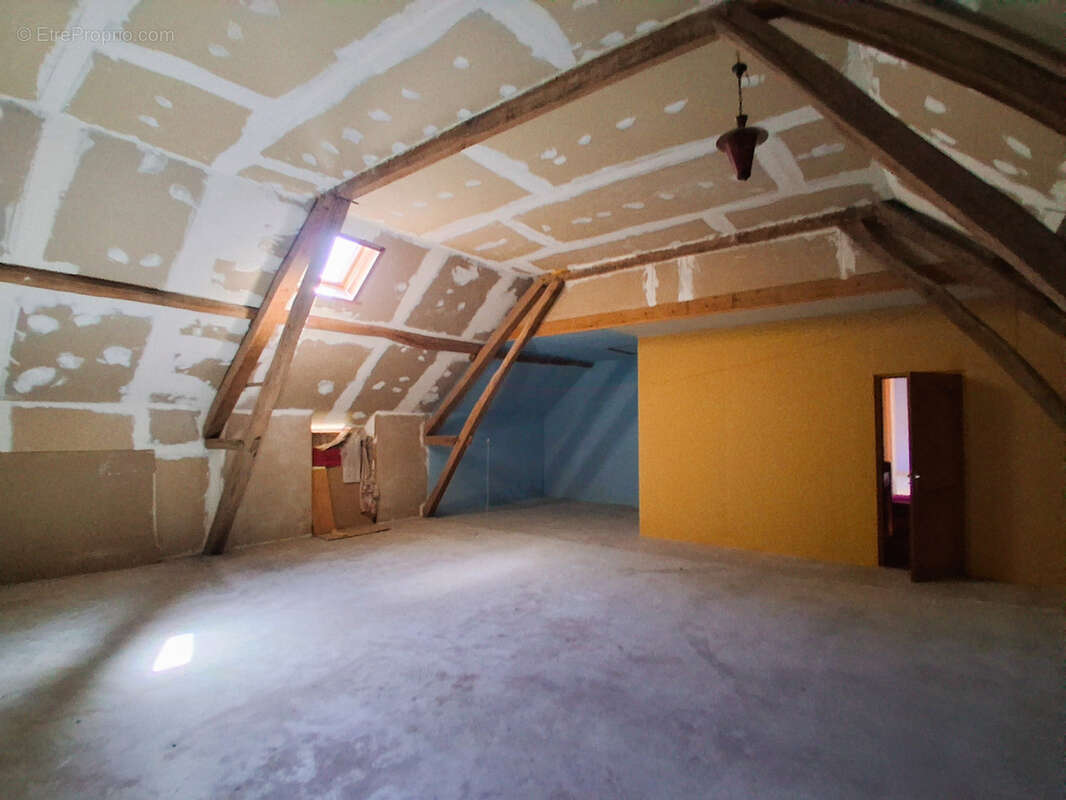 Maison de village milieu XIXè - Grand grenier aménageable - photo 8