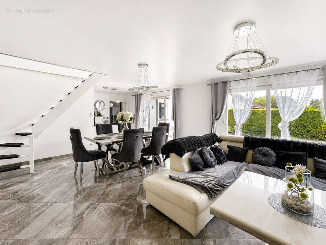 Maison individuelle semi plain pied 5 chambres CRESPIN - photo 6