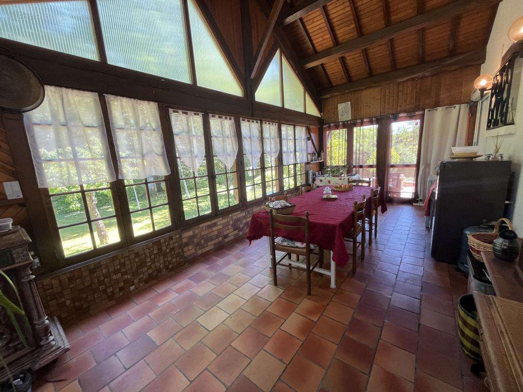Maison à ETAGNAC