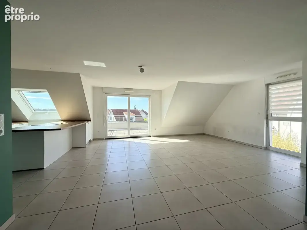 Appartement 3 pièces en attique   80,23 m2 habitables   96,57 m2 au sol - photo 2