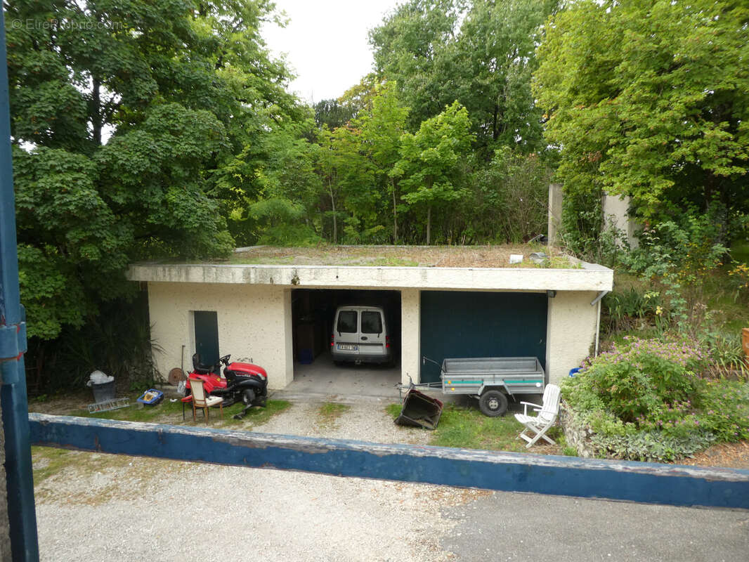 Maison à MONTAIGU-DE-QUERCY
