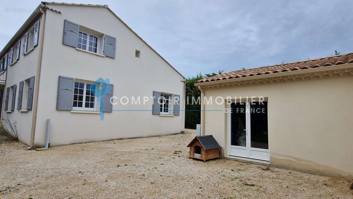 Maison à PUJAUT