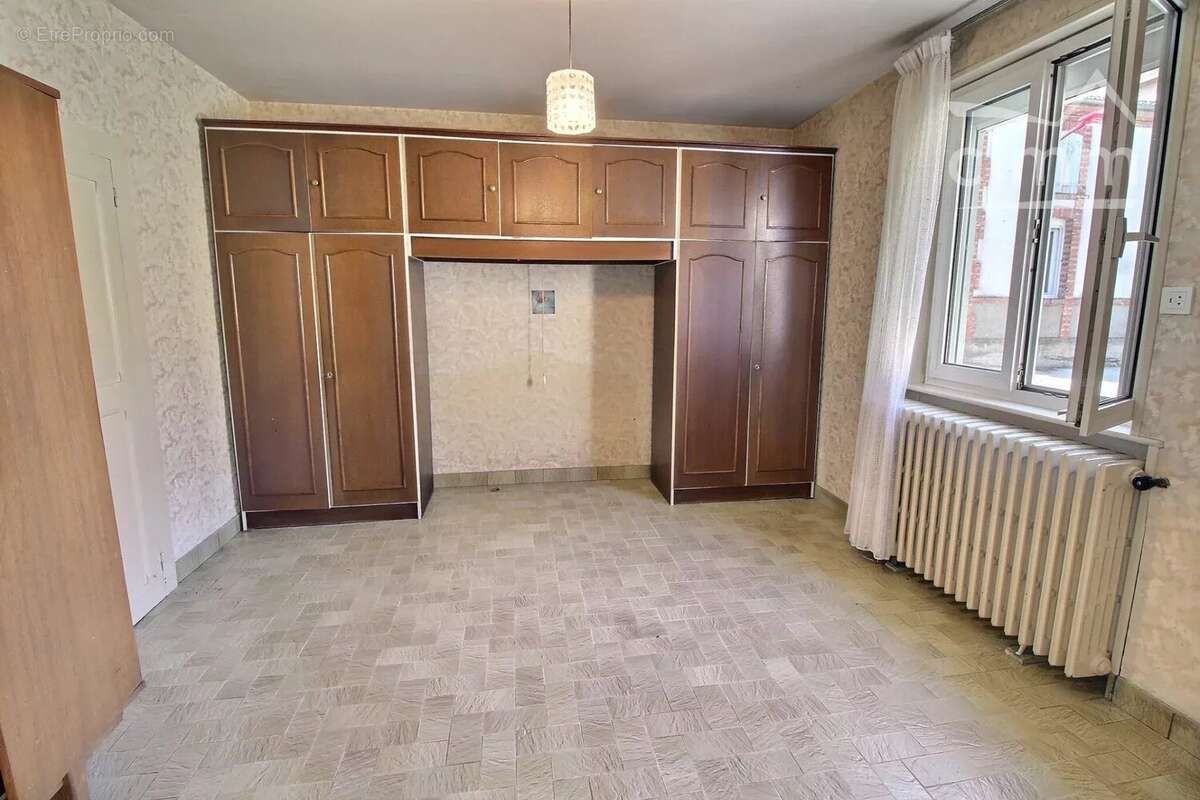 Maison à REMBERCOURT-SOMMAISNE