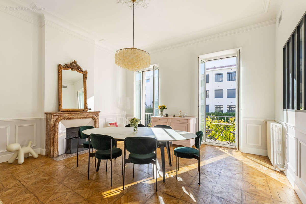 Appartement à MARSEILLE-8E