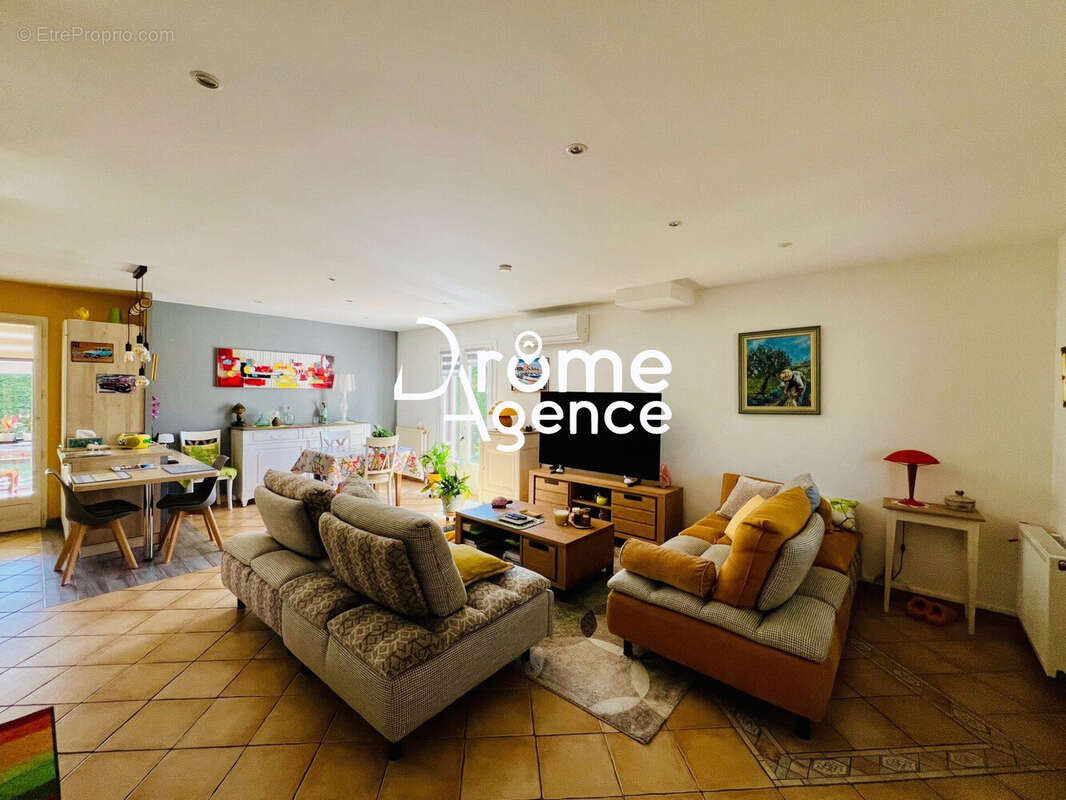 Maison 95 m² à Montelier  - photo 5