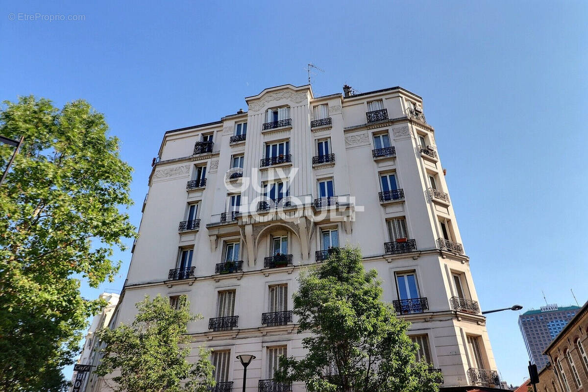 Appartement à AUBERVILLIERS