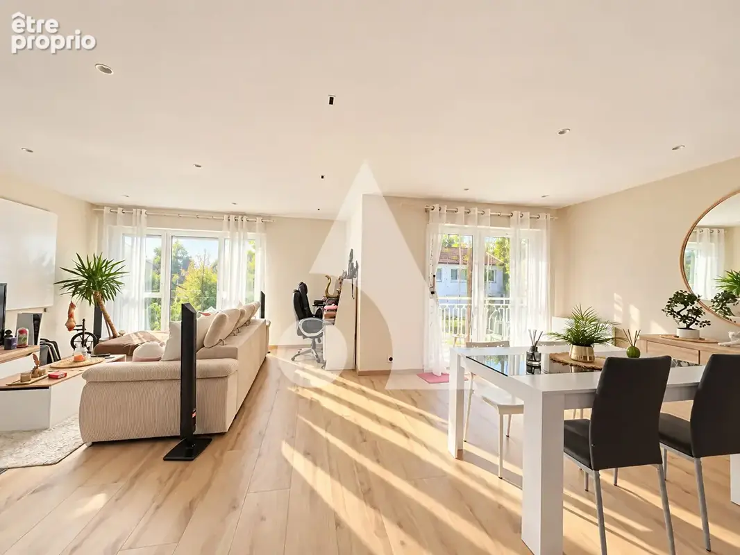 Frouard - Charmante maison rénovée avec 3 chambres, balcon et garage - photo 13
