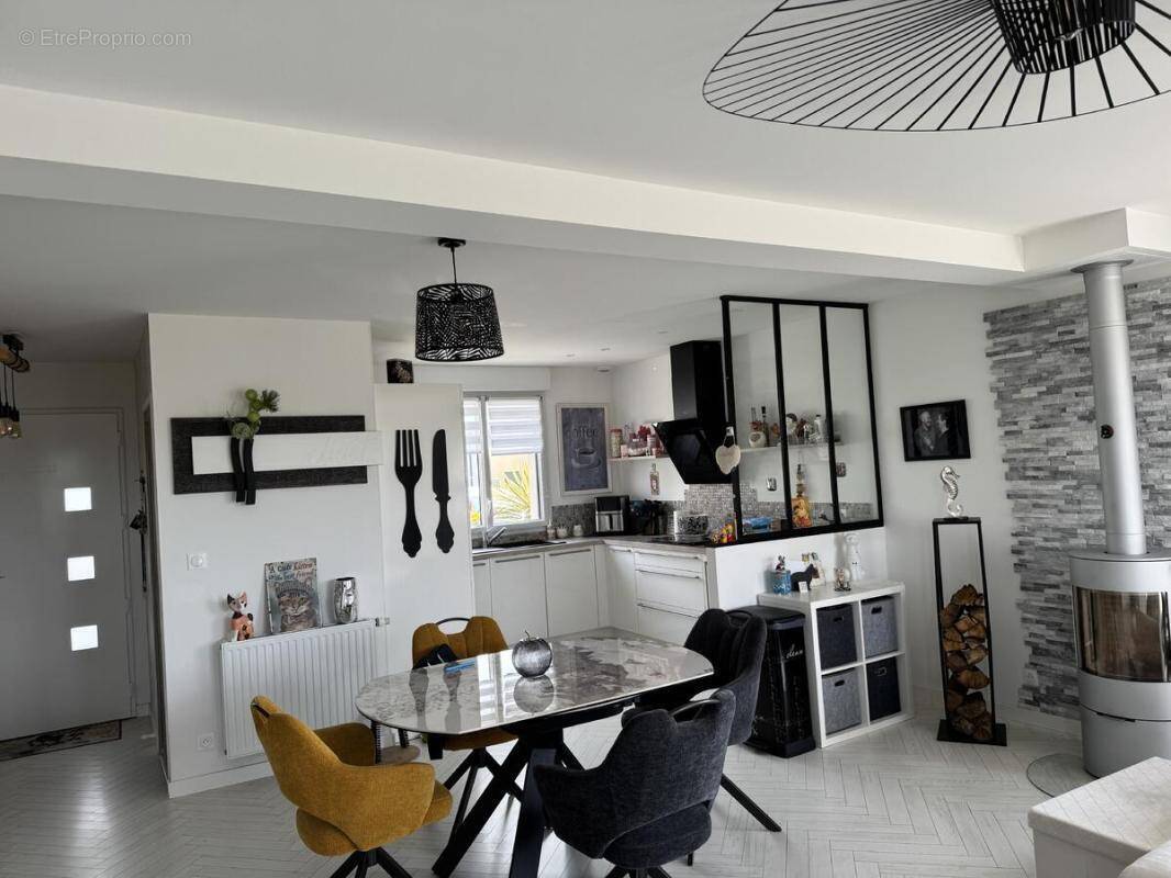 Maison à CREVIN
