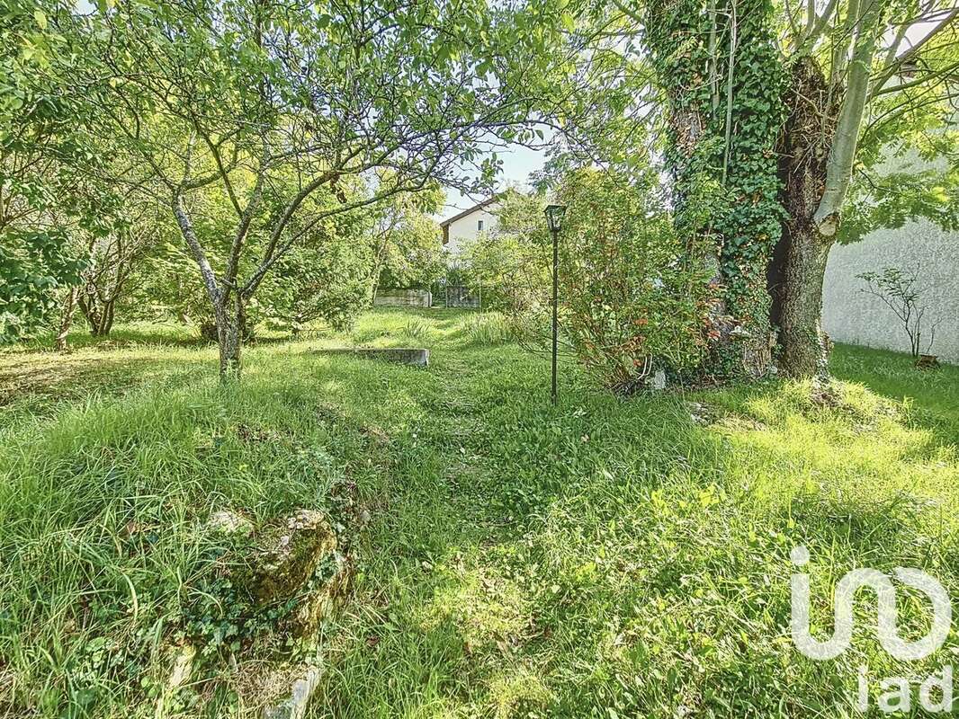 Photo 2 - Terrain à SARTROUVILLE