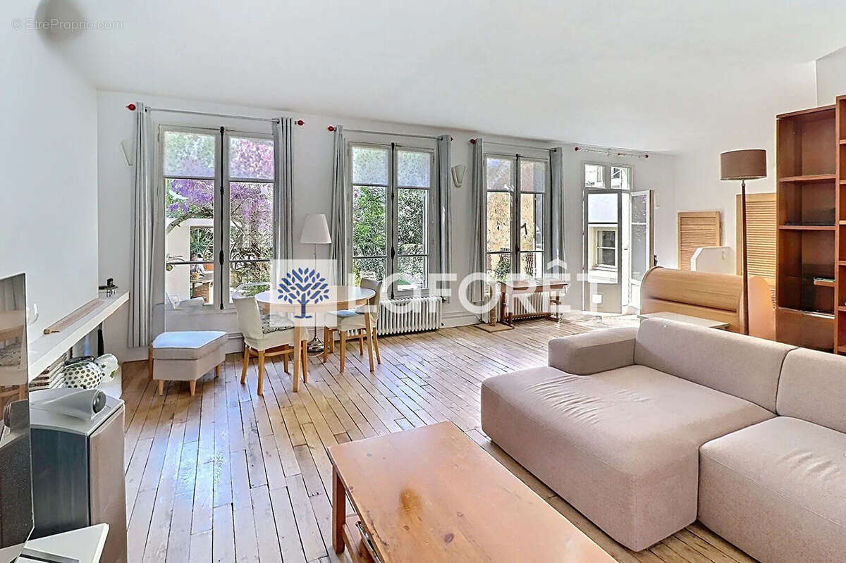 Maison à SAINT-NOM-LA-BRETECHE