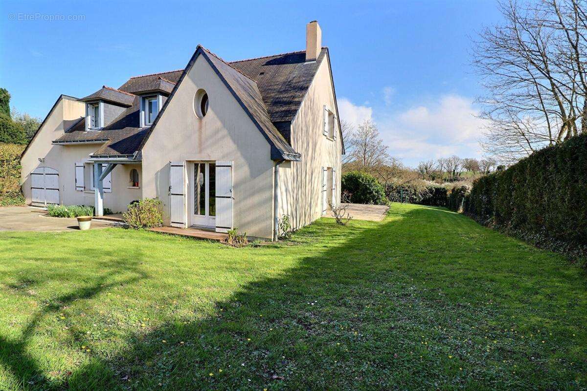 Maison à BOUCHEMAINE