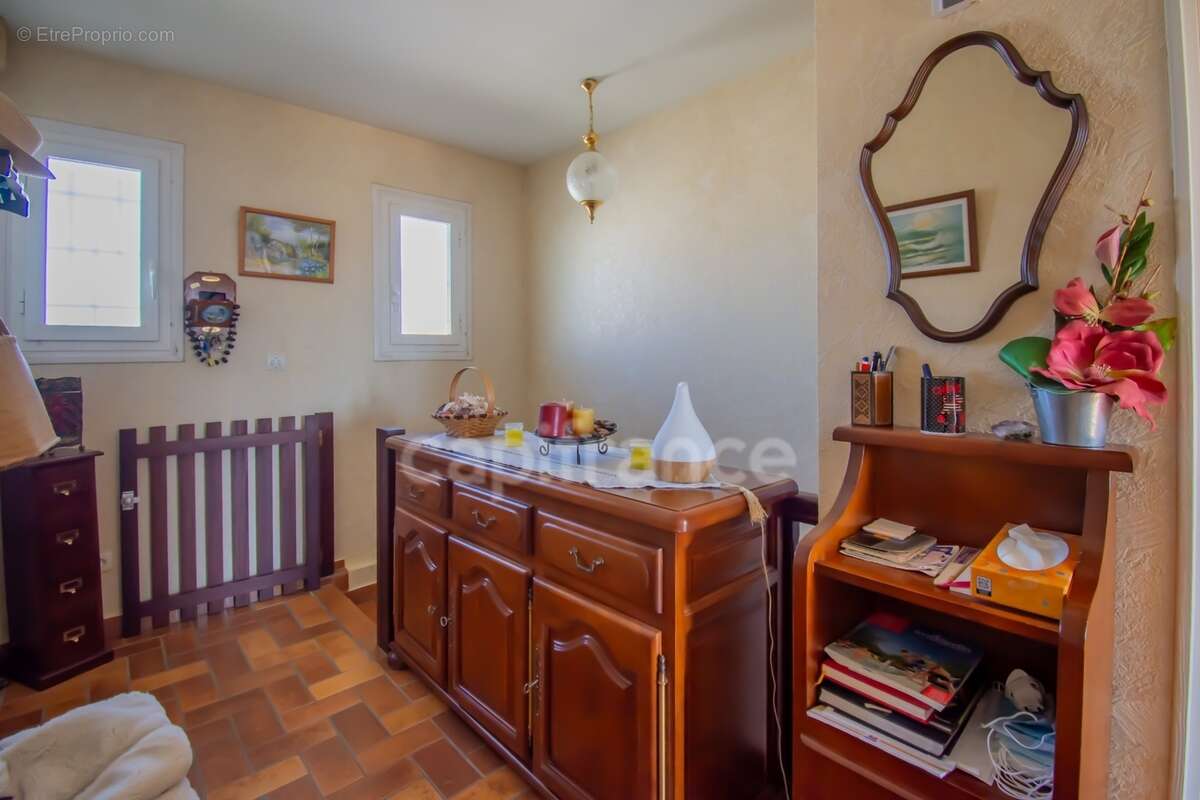Vaux-sur-mer – maison 160 m² avec piscine, à proximité de pontaillac - photo 11