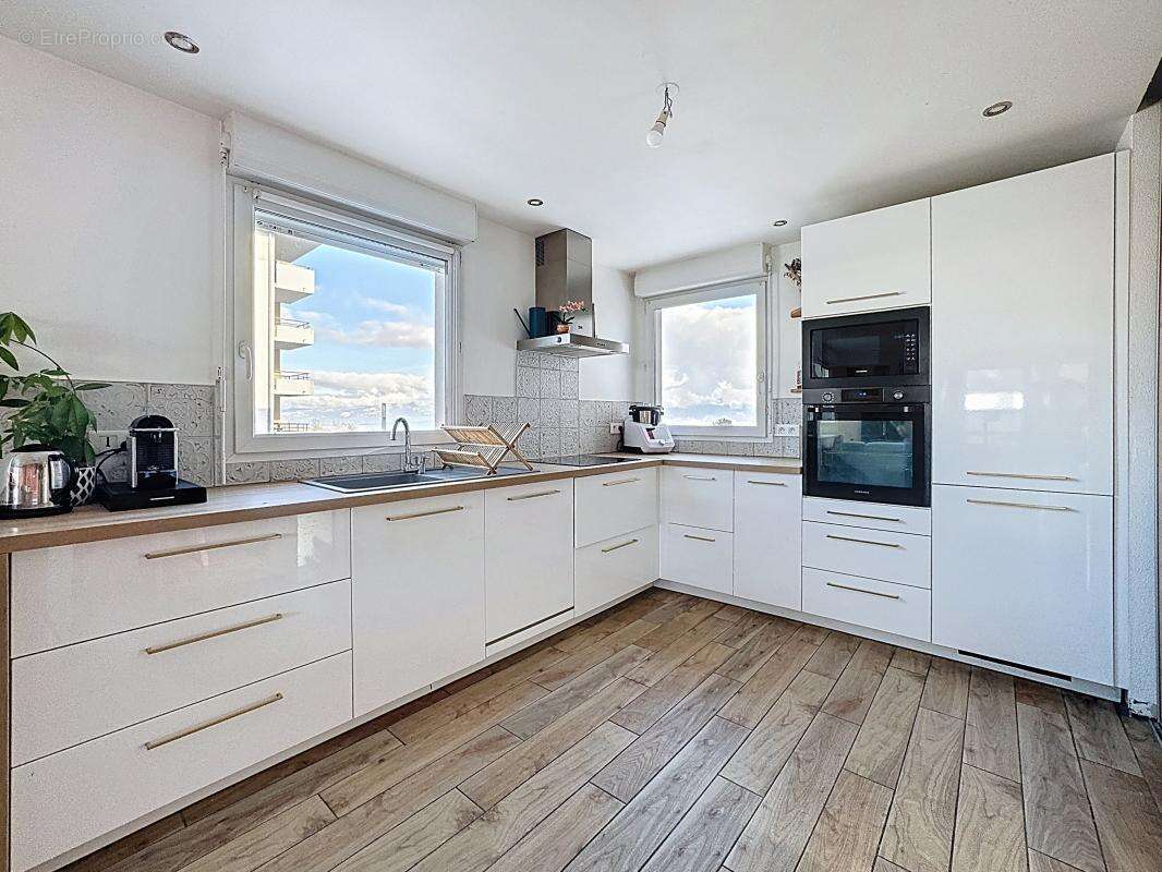 Appartement à LA ROCHE-SUR-FORON