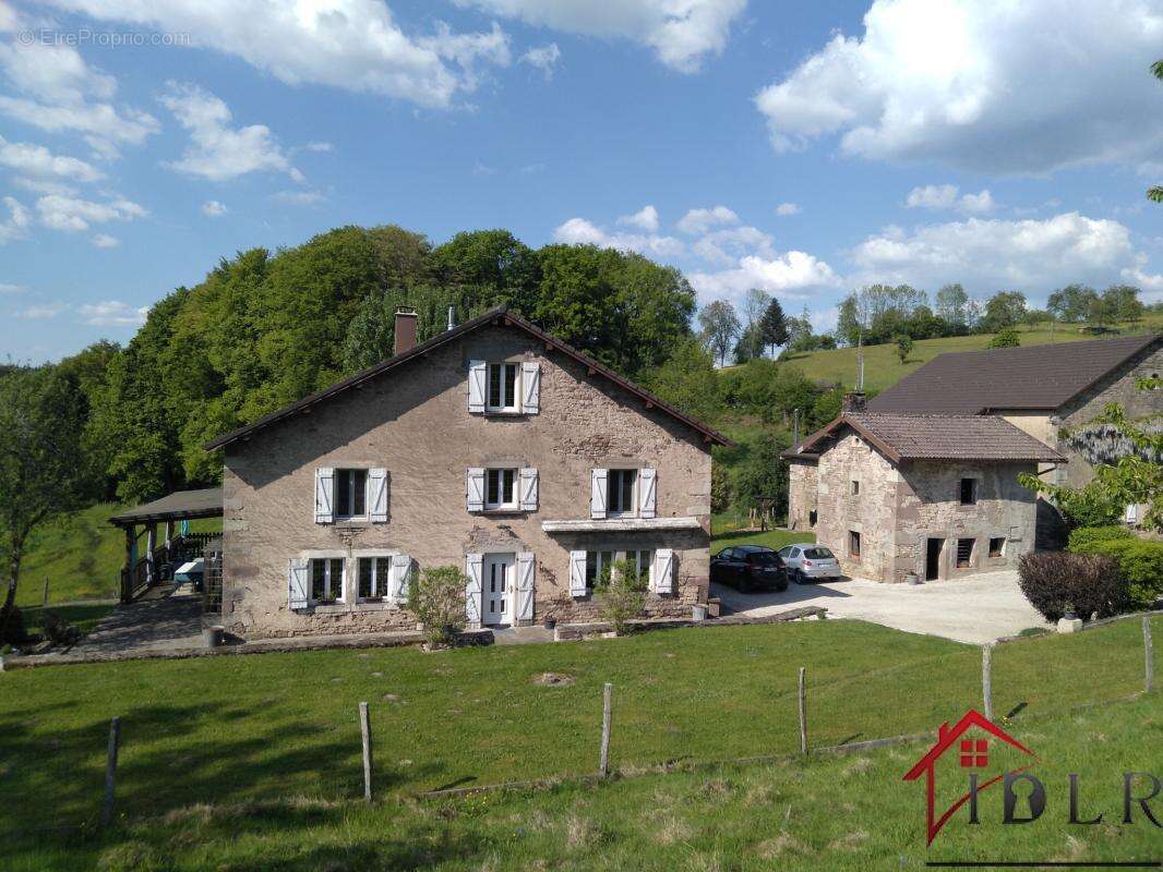 Maison à FOUGEROLLES