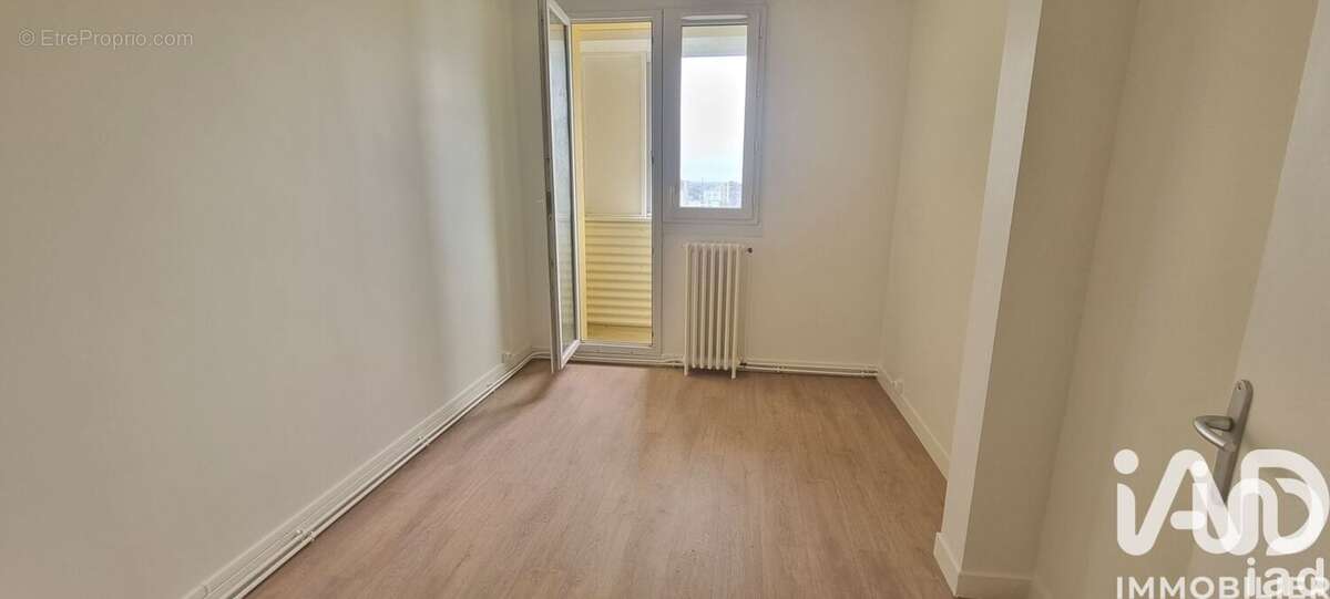 Photo 8 - Appartement à VILLIERS-LE-BEL