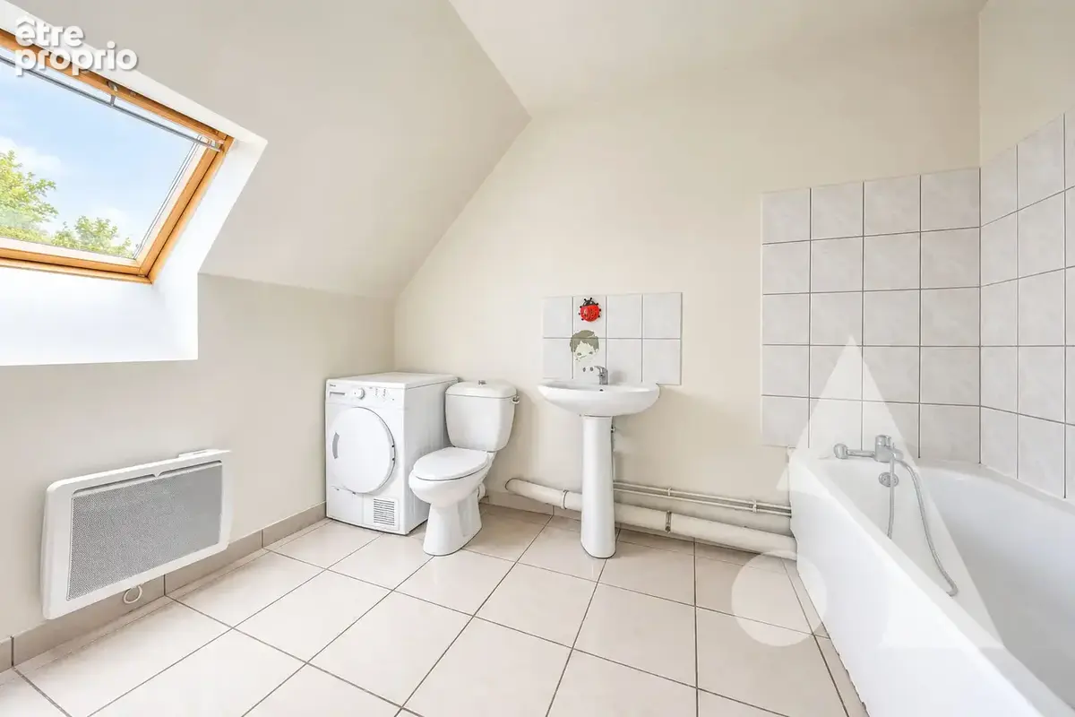 Maison 5 pièces - Beaux volumes - photo 9