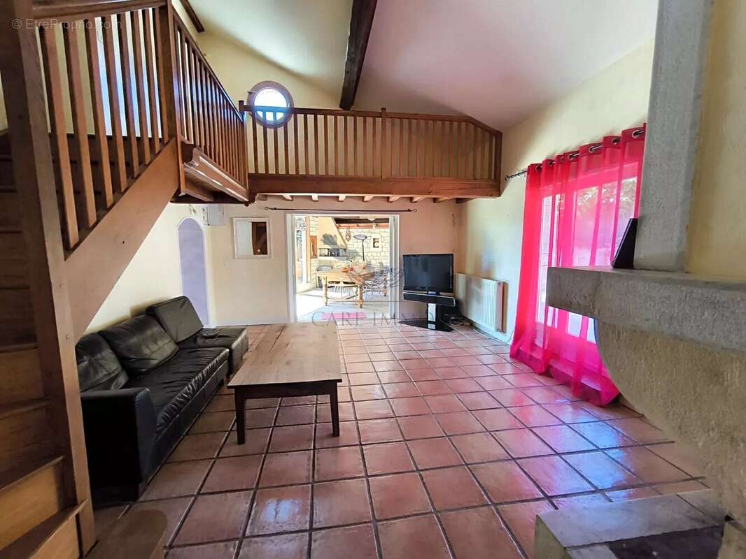 Maison à SAINT-ETIENNE-DES-OULLIERES