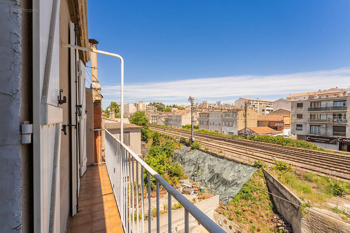 Appartement à MARSEILLE-4E