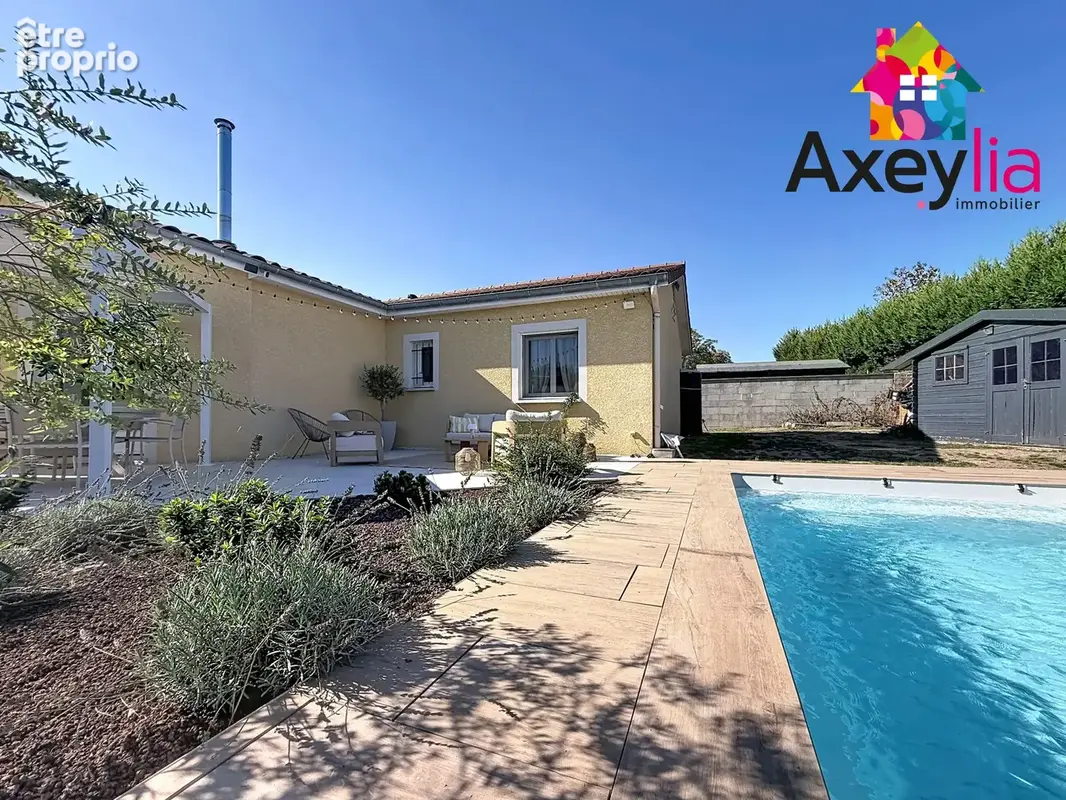A vendre - mably - maison de plain-pied avec 3 chambres, terrain, pergola et piscine - photo 6