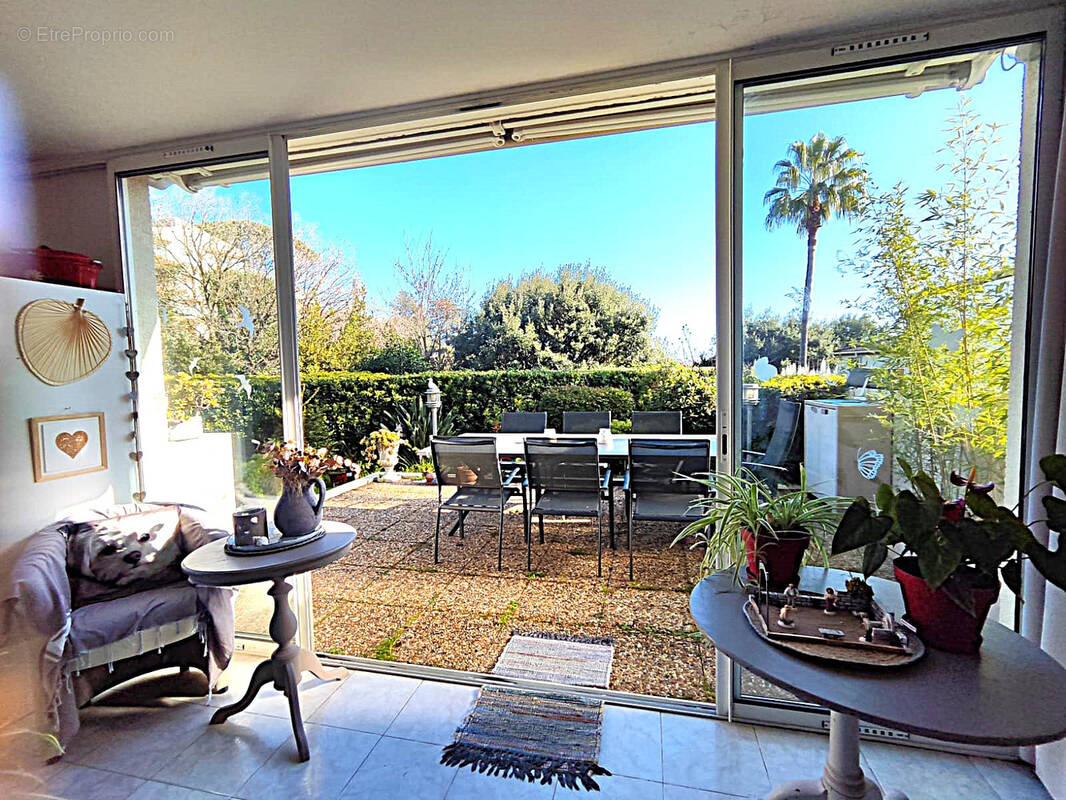 Appartement à MANDELIEU-LA-NAPOULE